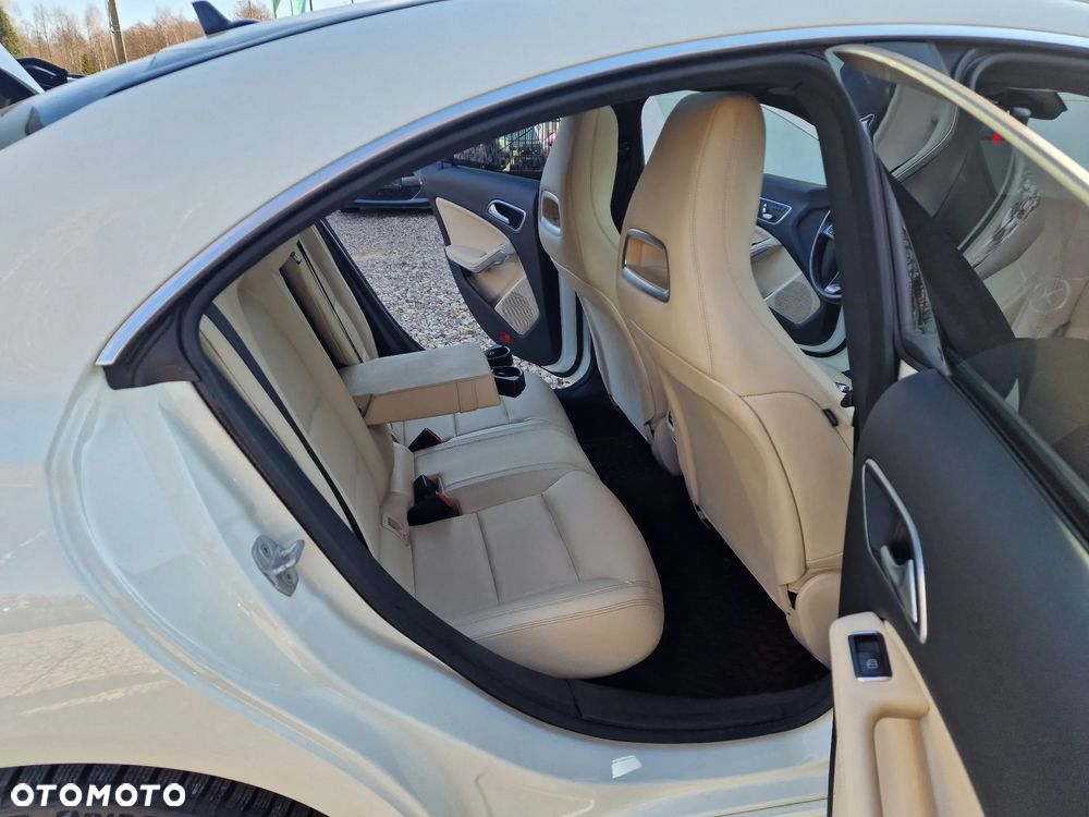 Mercedes-Benz CLA - 15