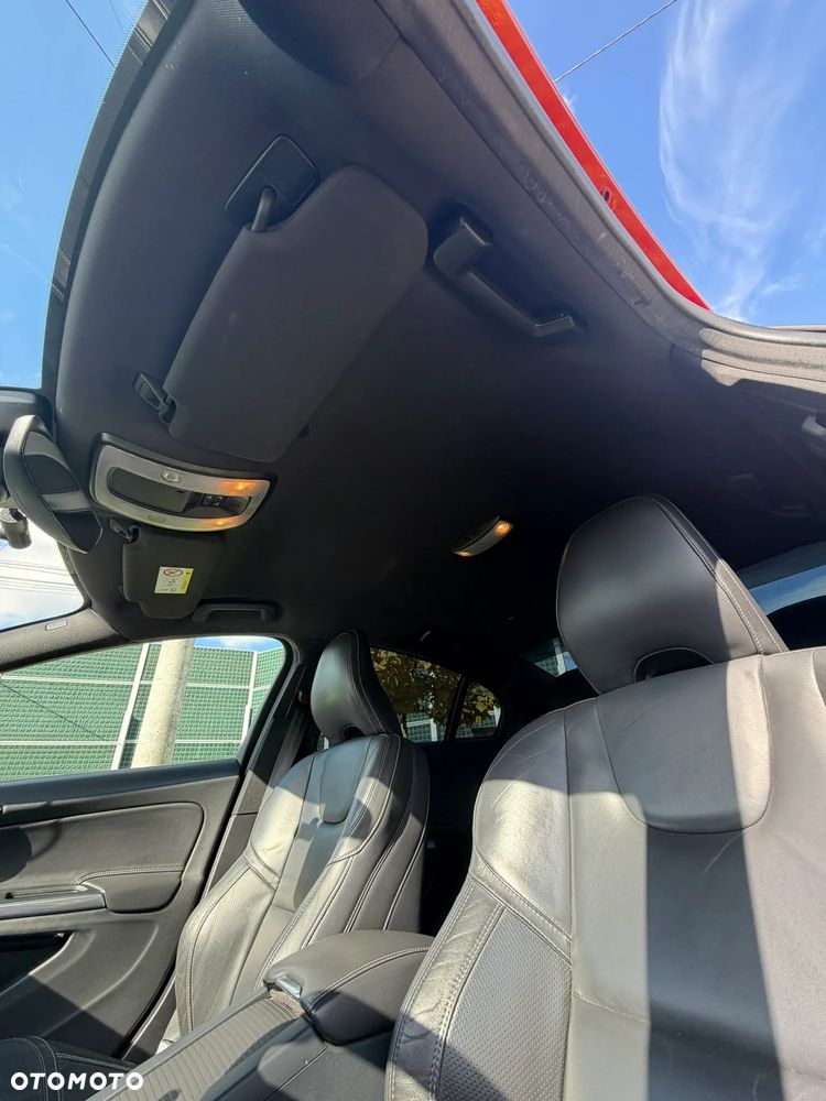 Volvo S60 T5 Drive-E R-Design Summum - 16