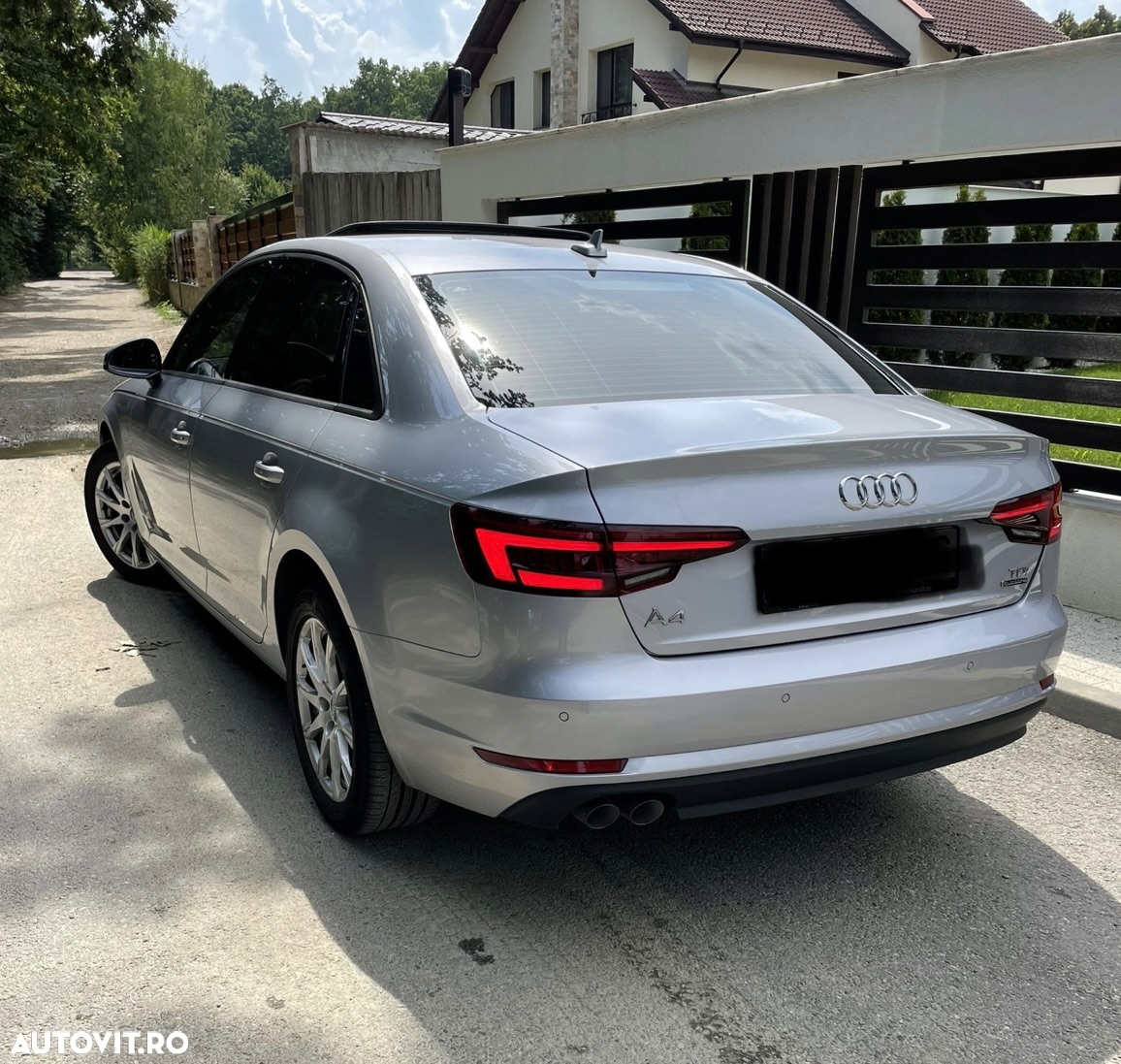 Audi A4 2.0 TDI quattro S tronic Design - 4