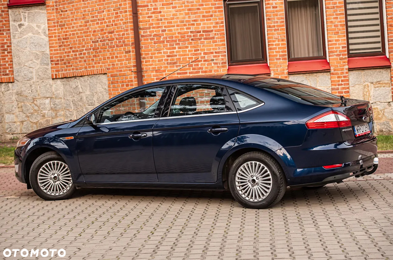 Ford Mondeo 2.0 TDCi Ambiente - 13