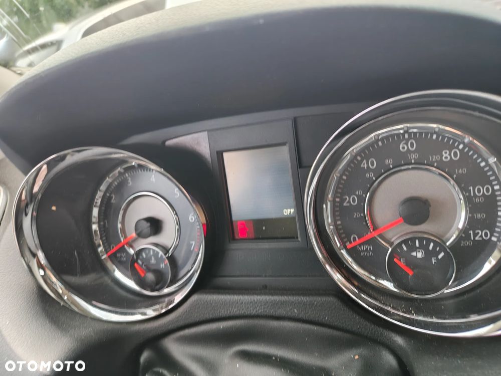 Chrysler Town & Country 3.6 Limited - 12