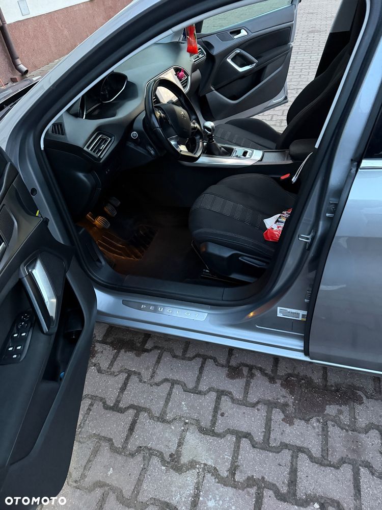 Peugeot 308 1.6 BlueHDi Allure S&S - 13
