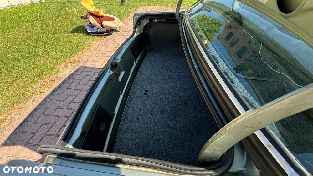 Volvo 340 1.6D DL Sedan - 21