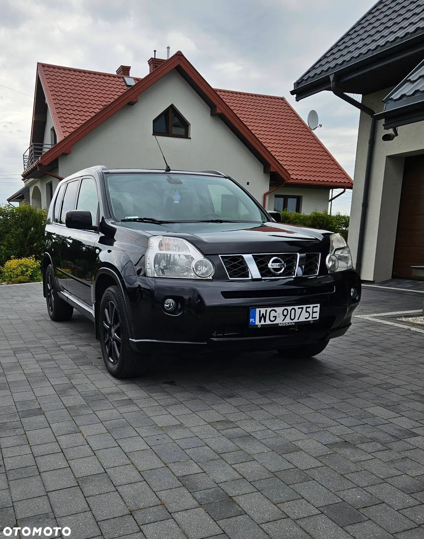 Nissan X-Trail 2.5 4x4 CVT-Automatik SE - 2