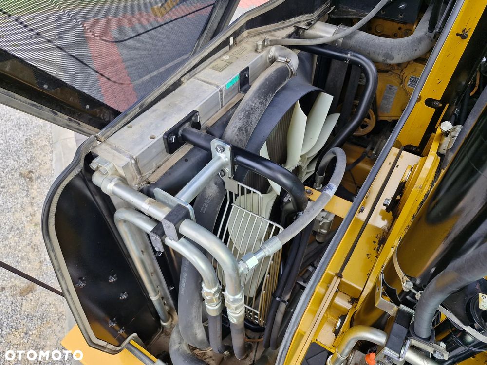 Caterpillar M 316 F - 17