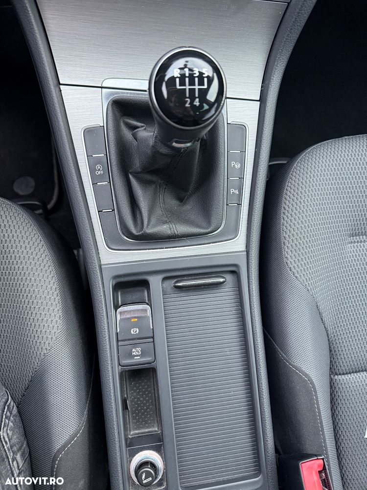 Volkswagen Golf 1.2 TSI BMT Comfortline - 23