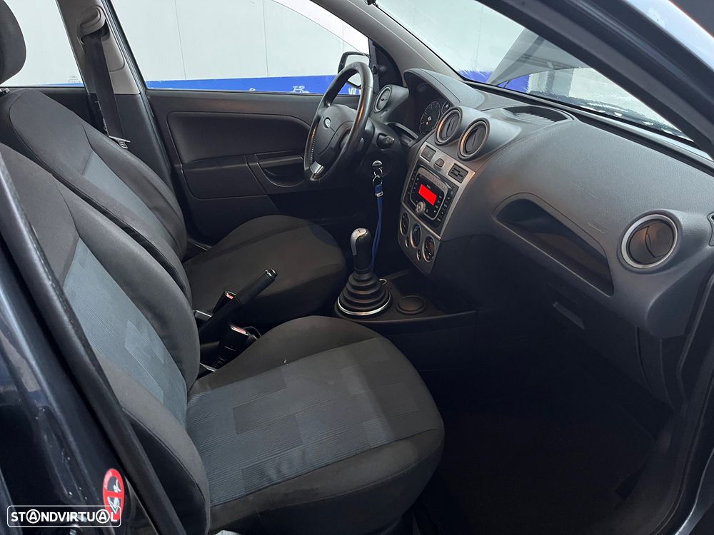 Ford Fiesta - 11