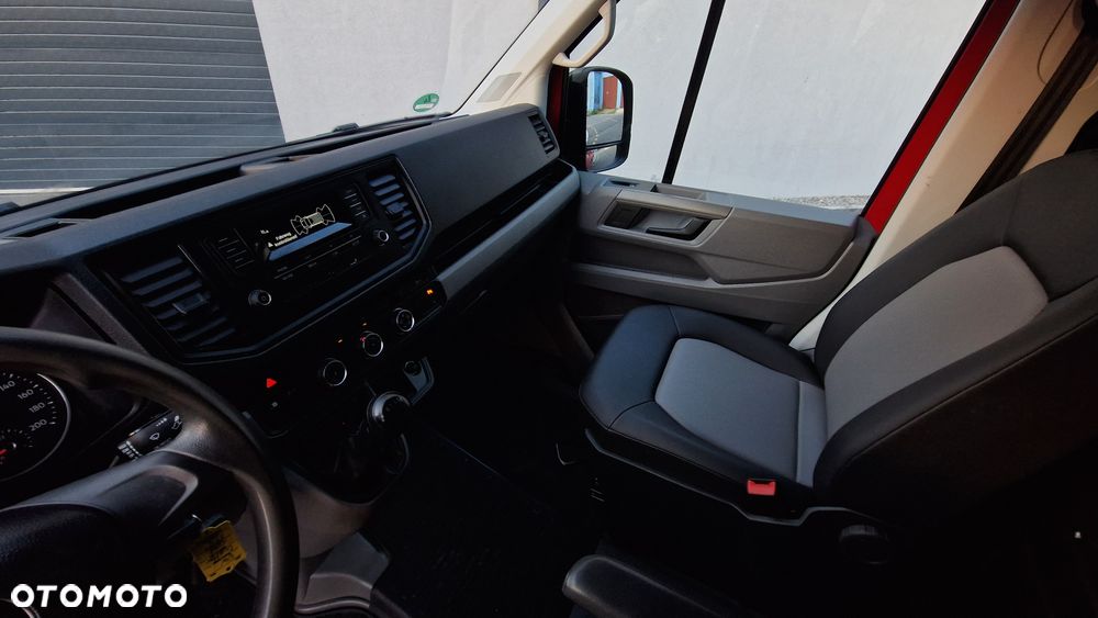 Volkswagen CRAFTER MAXI 2.0 DO PRZEWOZU KWIATÓW PODJAZD OCIEPLONA PAKA KLIMA NOWE OPONY - 26
