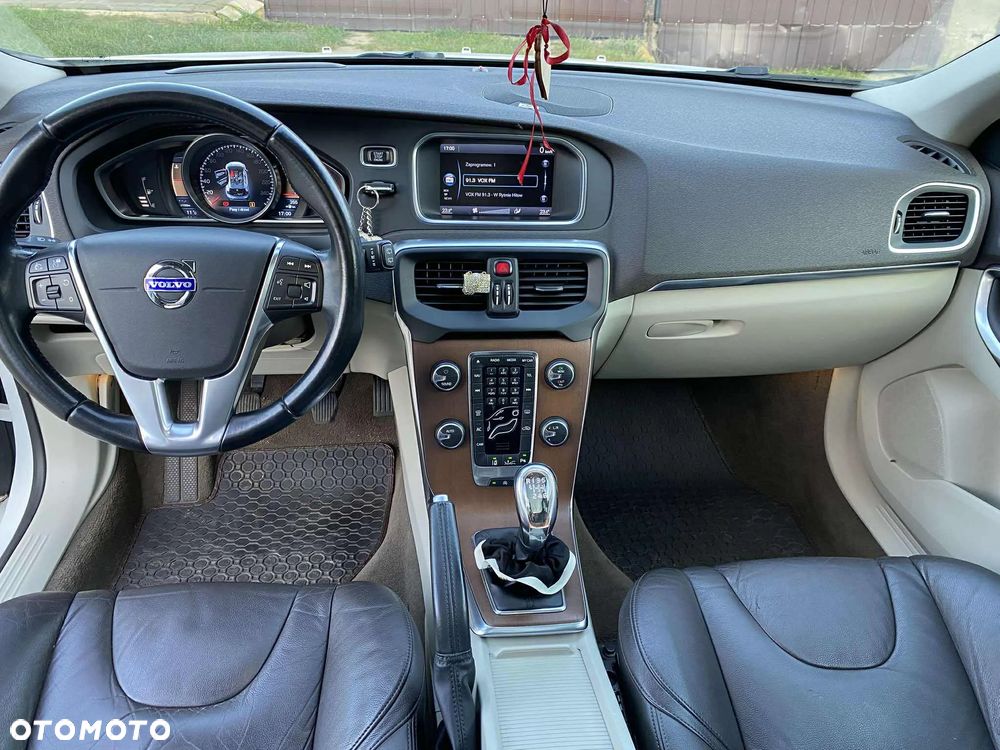 Volvo V40 - 9