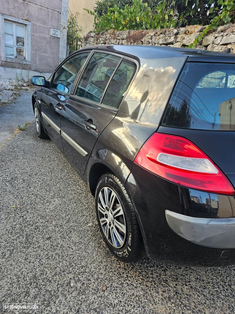 Renault Mégane 1.5 dCi Confort - 5
