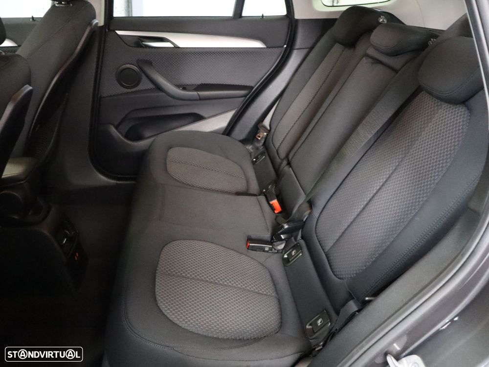 BMW X1 25 e xDrive - 11