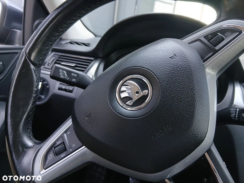 Skoda RAPID 1.2 TSI Style Plus - 23