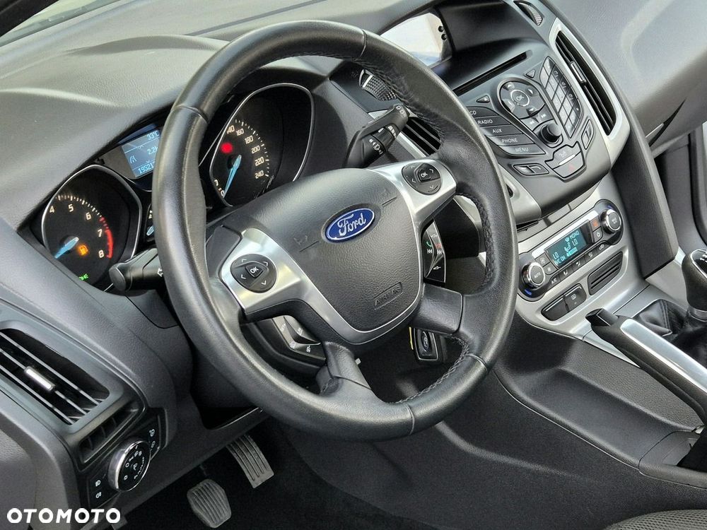 Ford Focus 1.6 Titanium - 36