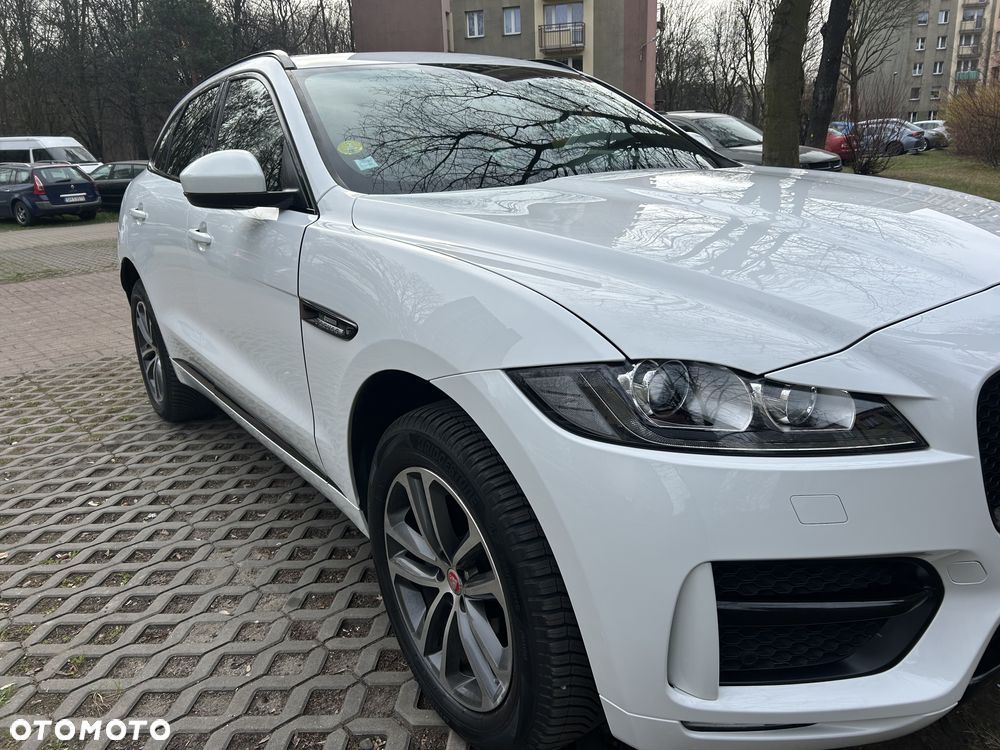 Jaguar F-Pace 2.0 i4D AWD R-Sport - 2