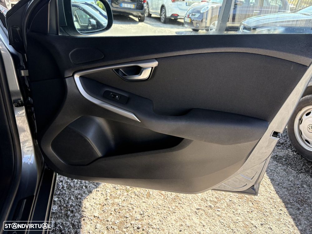 Volvo V40 1.5 T3 Sport Edition Plus Geartronic - 13