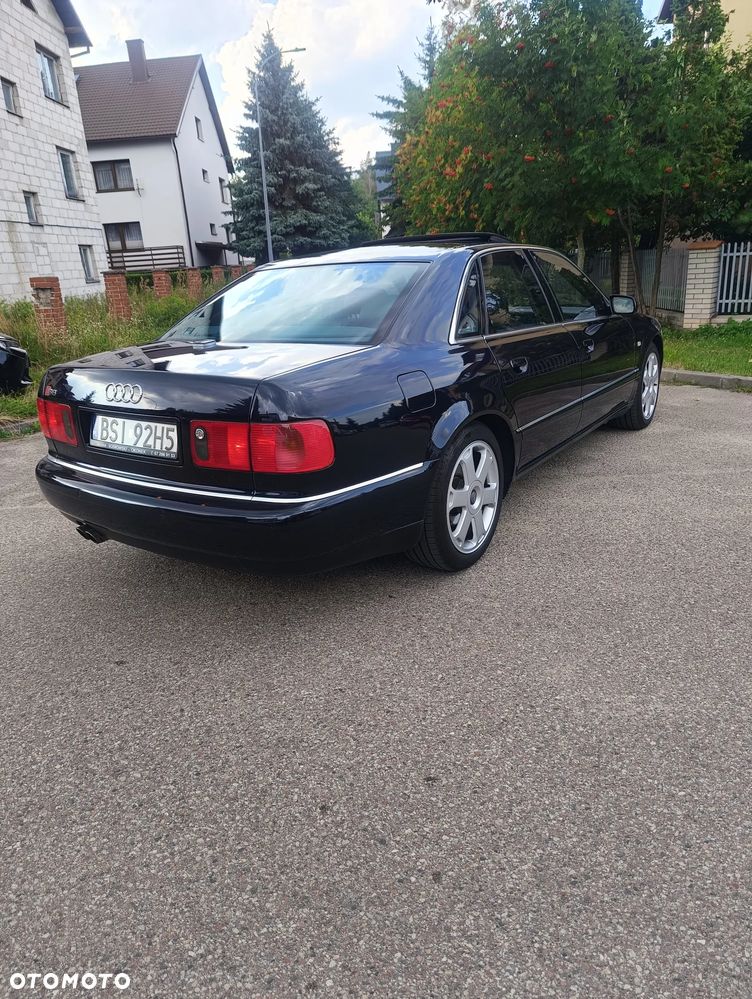 Audi S8 - 4