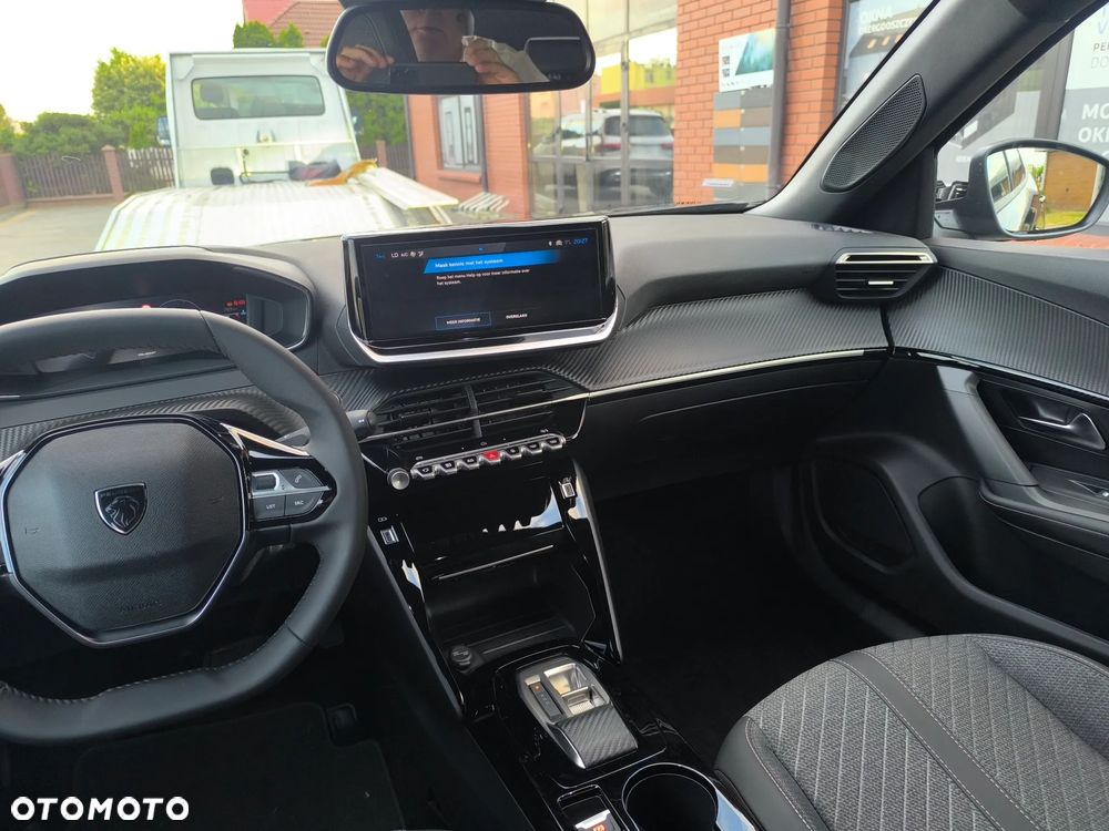 Peugeot 2008 Hybrid 136 e-DSC Style - 17