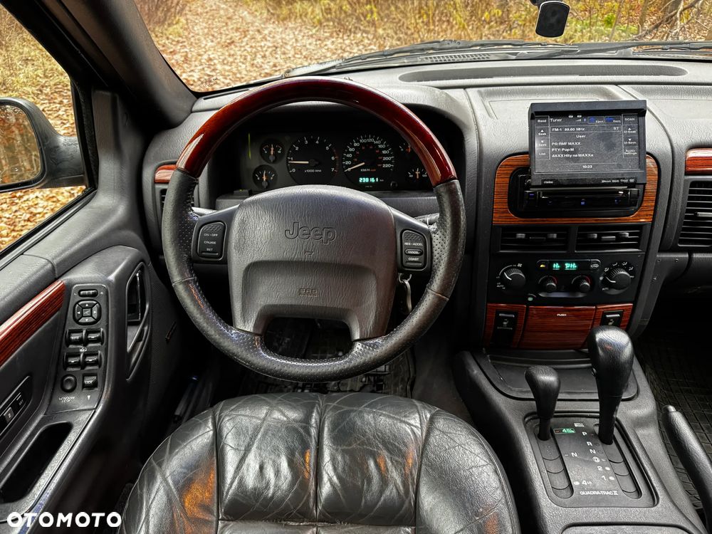 Jeep Grand Cherokee 4.0 Limited - 27