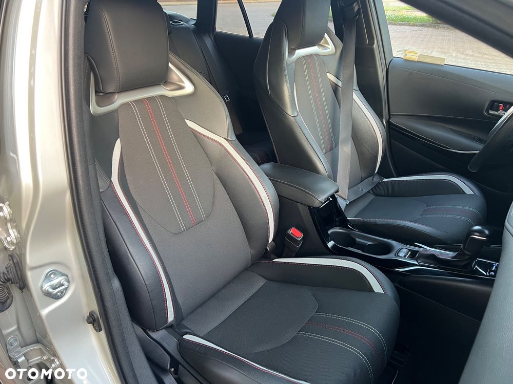 Toyota Corolla - 13