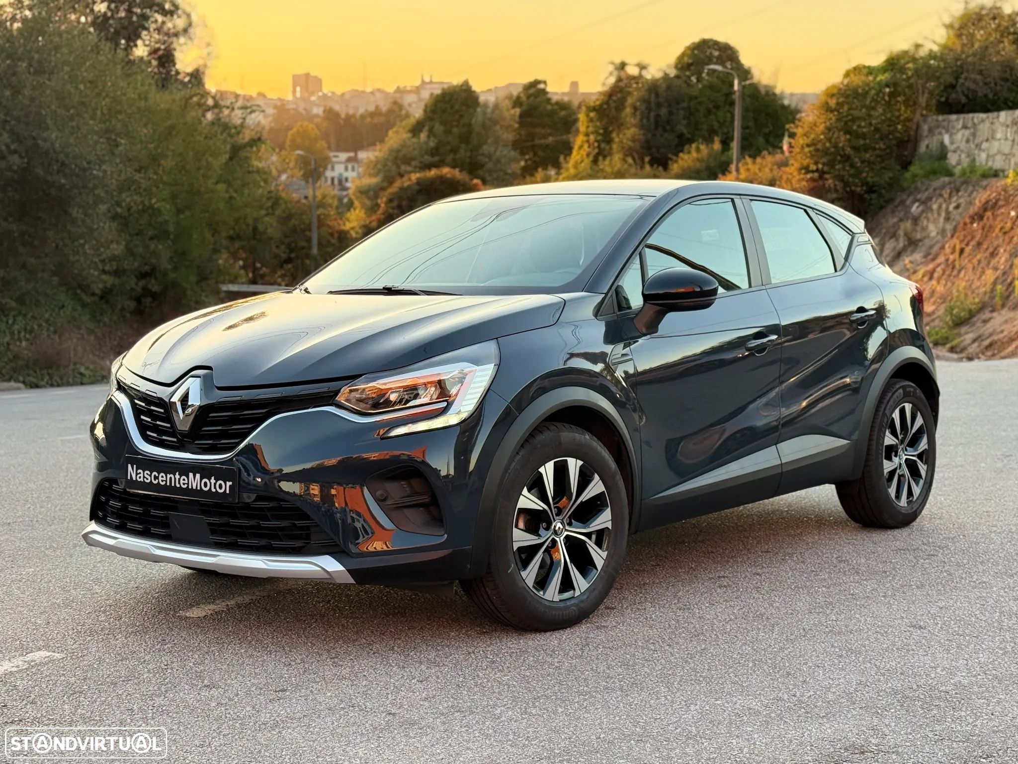 Renault Captur 1.0 TCe Exclusive - 1