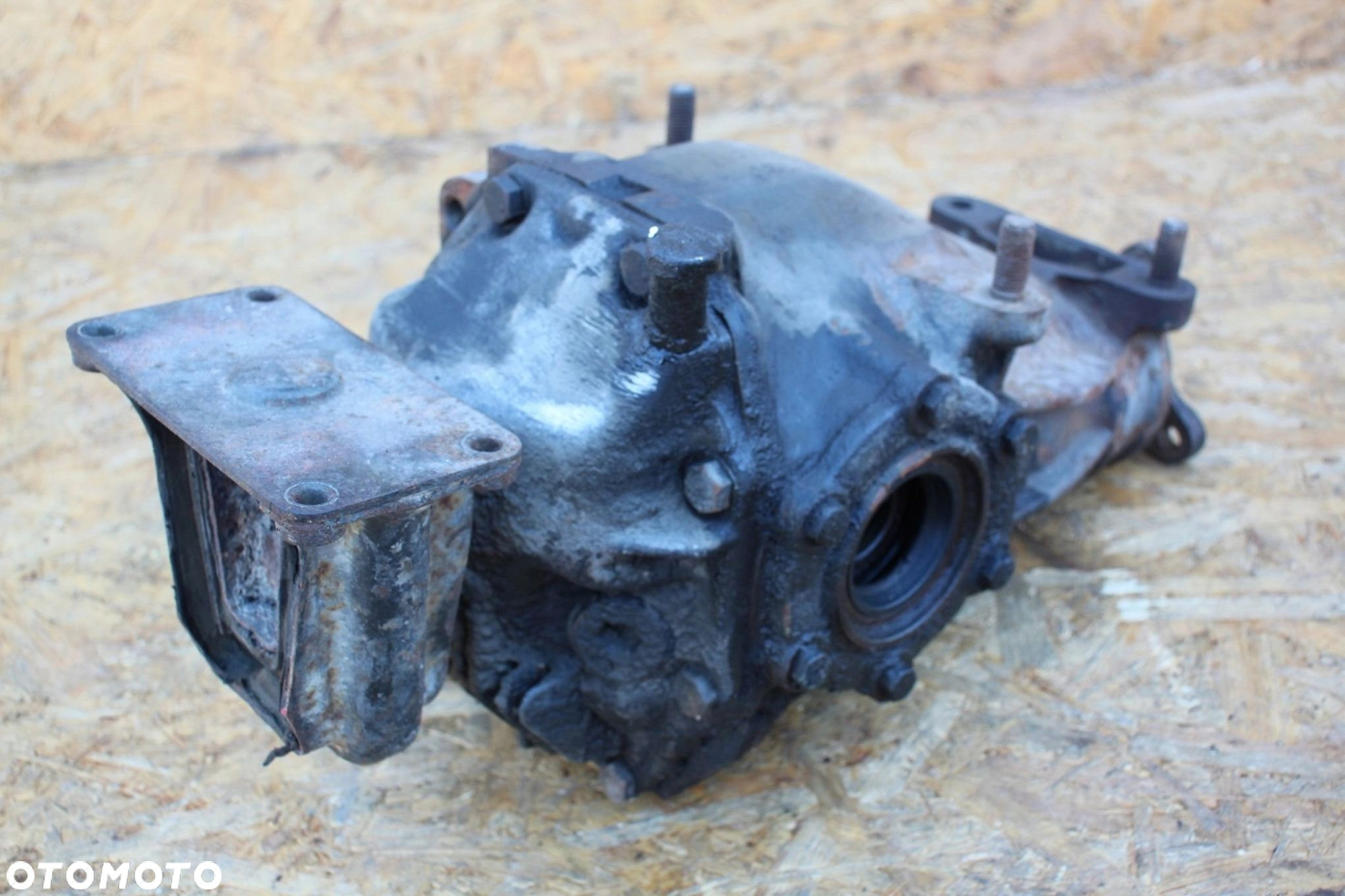 Most dyfer Mercedes w123 przełożenie 3.92 - 4