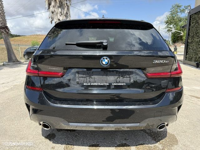BMW 320 - 4