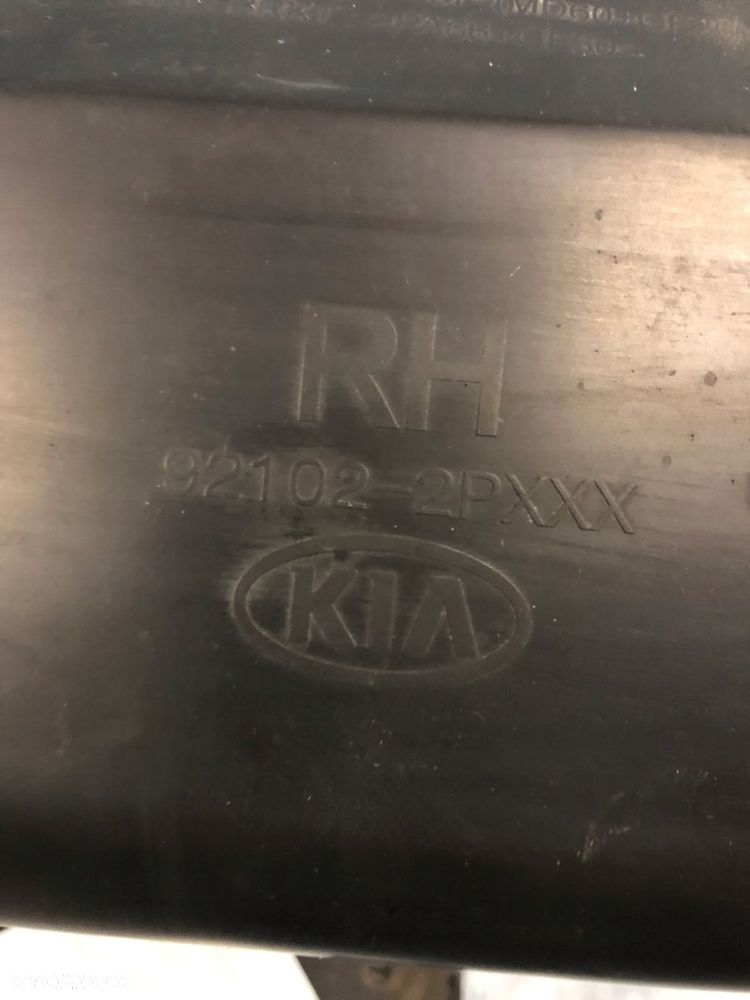 REFLEKTOR PRAWY KIA SORENTO II LIFT xenon KOMPLETNY nr.00 - 6