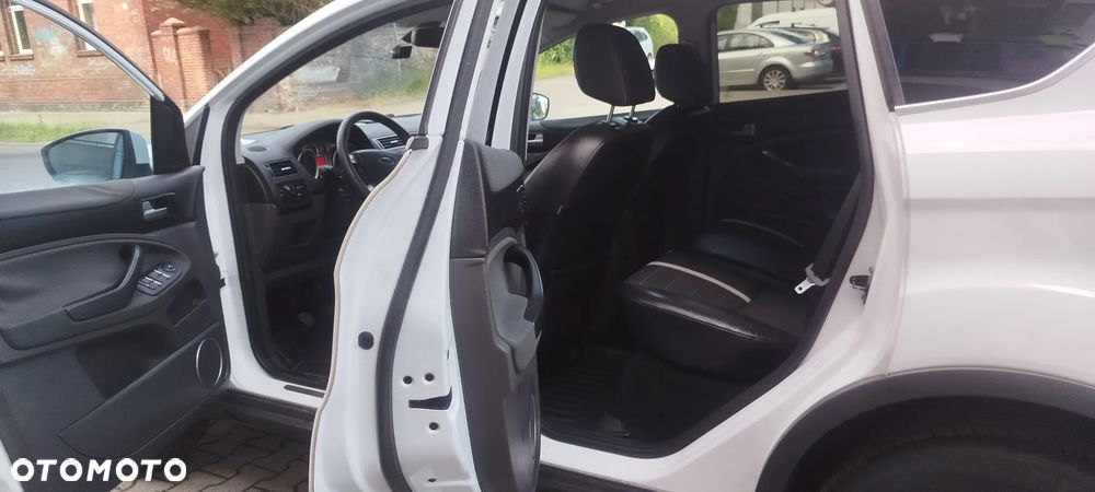 Ford Kuga - 14