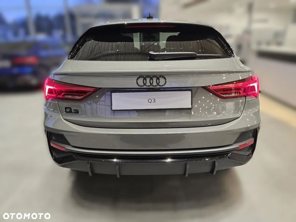 Audi Q3 Sportback - 4