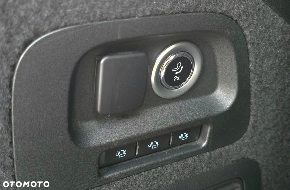 Ford Galaxy 2.0 EcoBlue Titanium - 24
