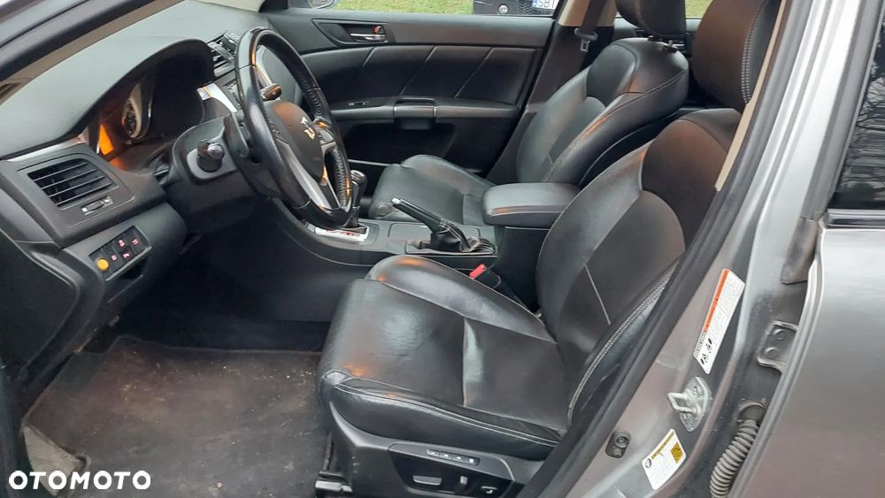 Suzuki Kizashi 2.4 4x4 CVT Sport - 4