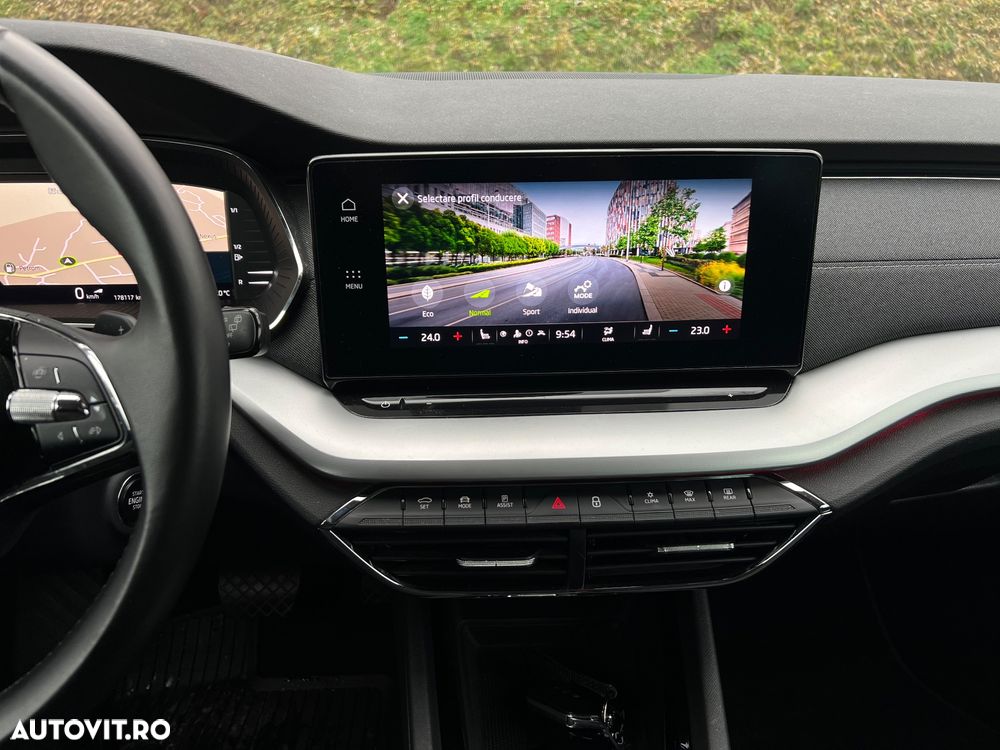 Skoda Octavia Combi 2.0 TDI DSG Style - 12