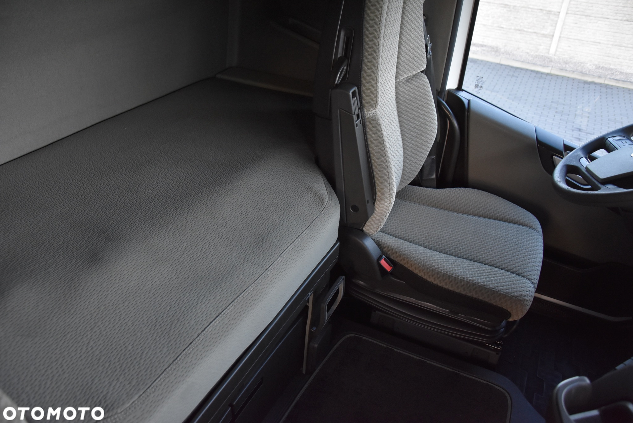 Volvo FH4 500 EURO 6   GLOBETROTTER XL / FULL LED / KLIMA POSTOJOWA  /  LOW DECK MEGA  / ASO VOLVO SALON POLSKA JAK NOWE ! ! ! - 29