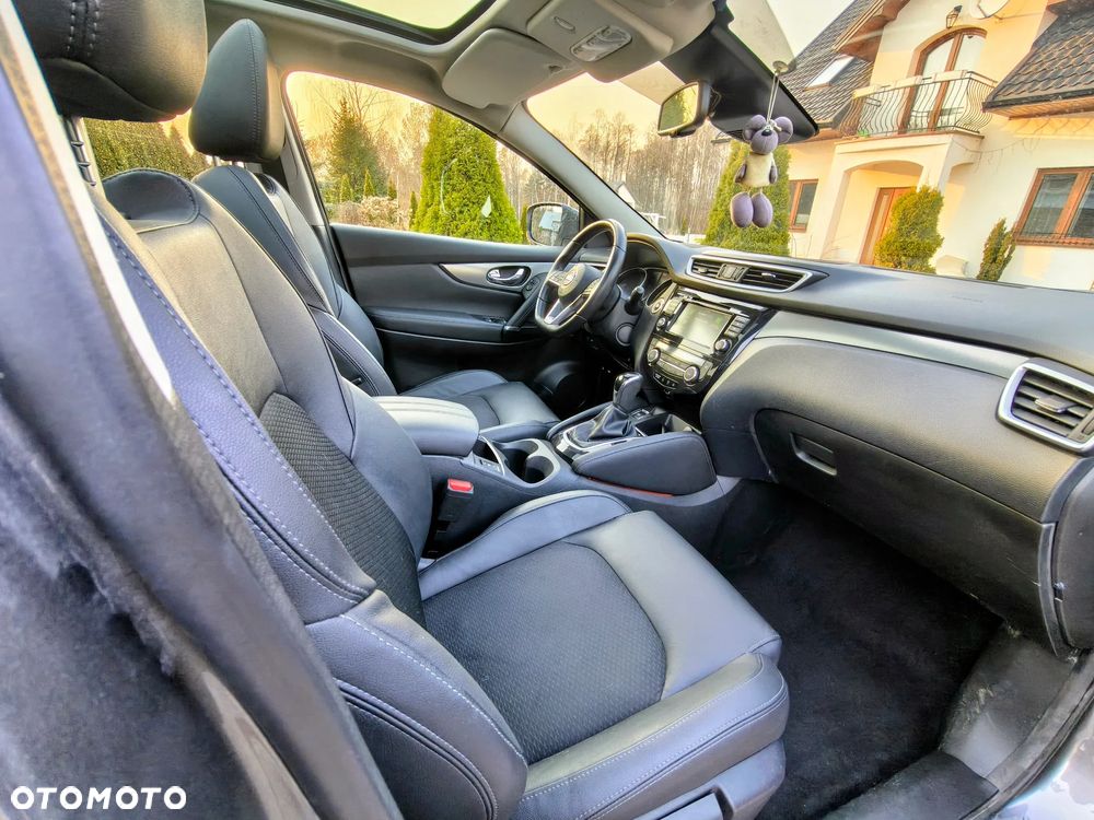 Nissan Qashqai 1.7 dCi 4x4 N-Connecta Xtronic - 26