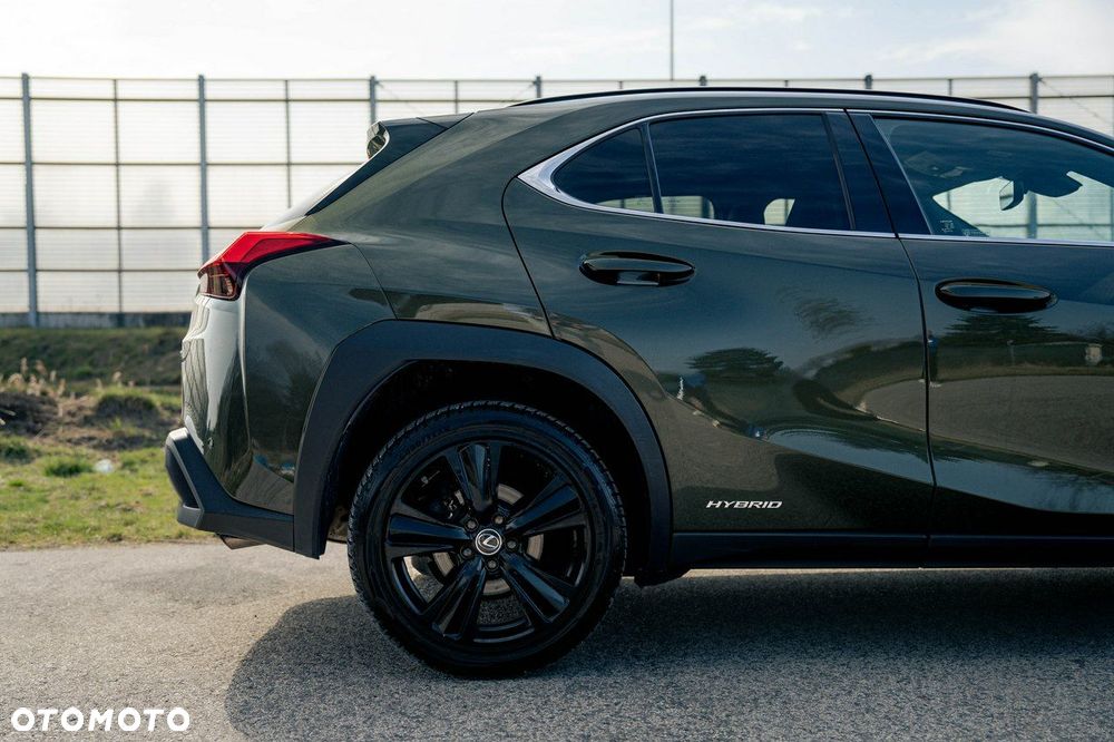 Lexus UX 250h GPF F Impression 2WD - 11