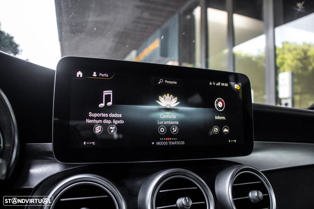 Mercedes-Benz GLC 300 d 4Matic 9G-TRONIC AMG Line - 36
