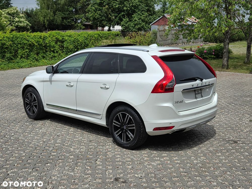 Volvo XC 60 T5 AWD Summum - 4