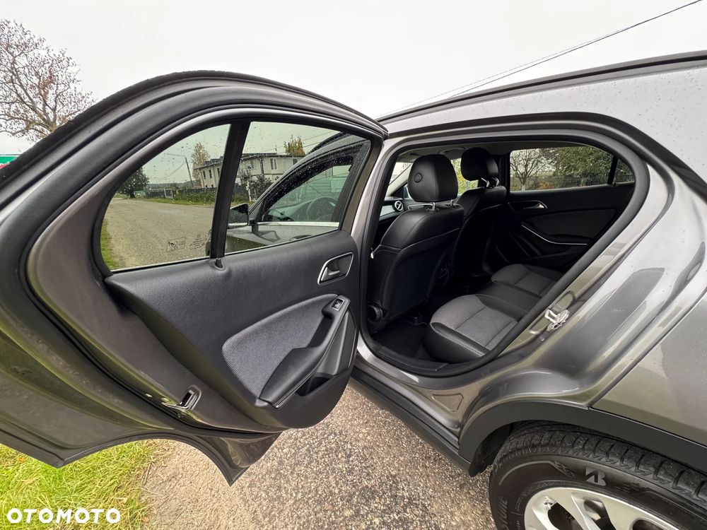 Mercedes-Benz GLA - 26