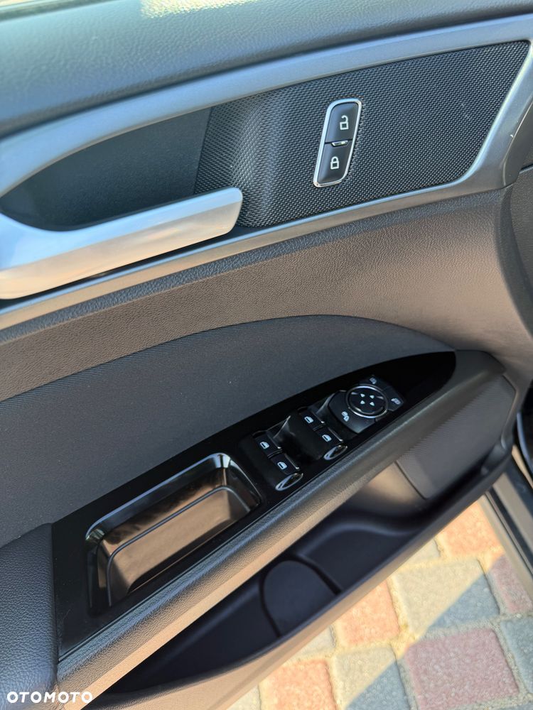 Ford Mondeo - 8