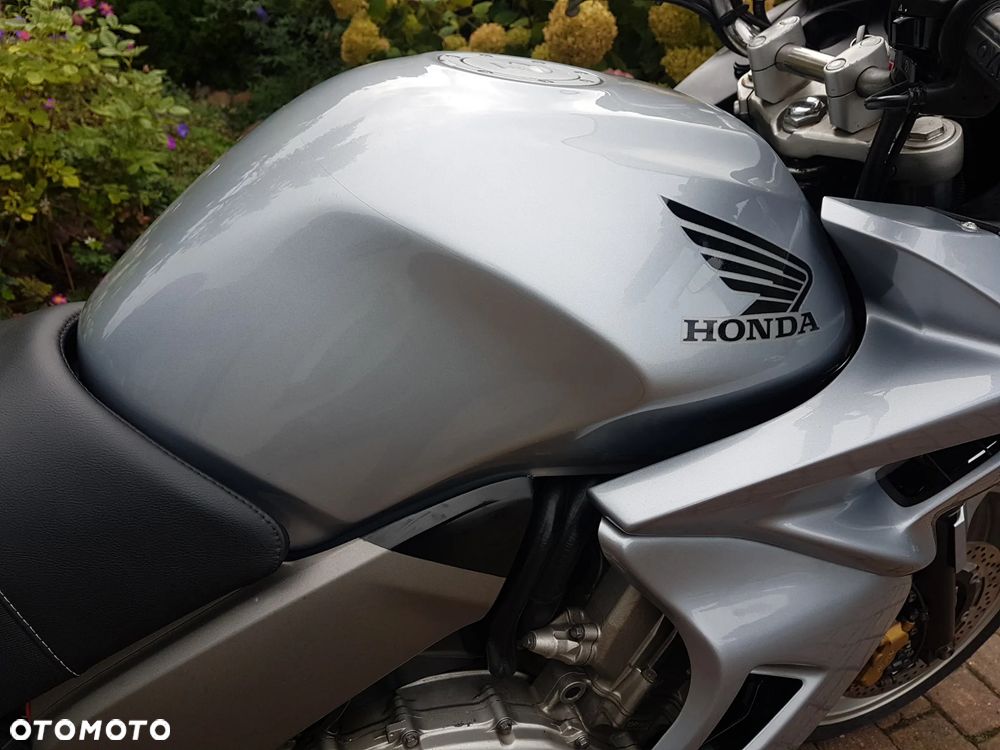 Honda CBF - 13