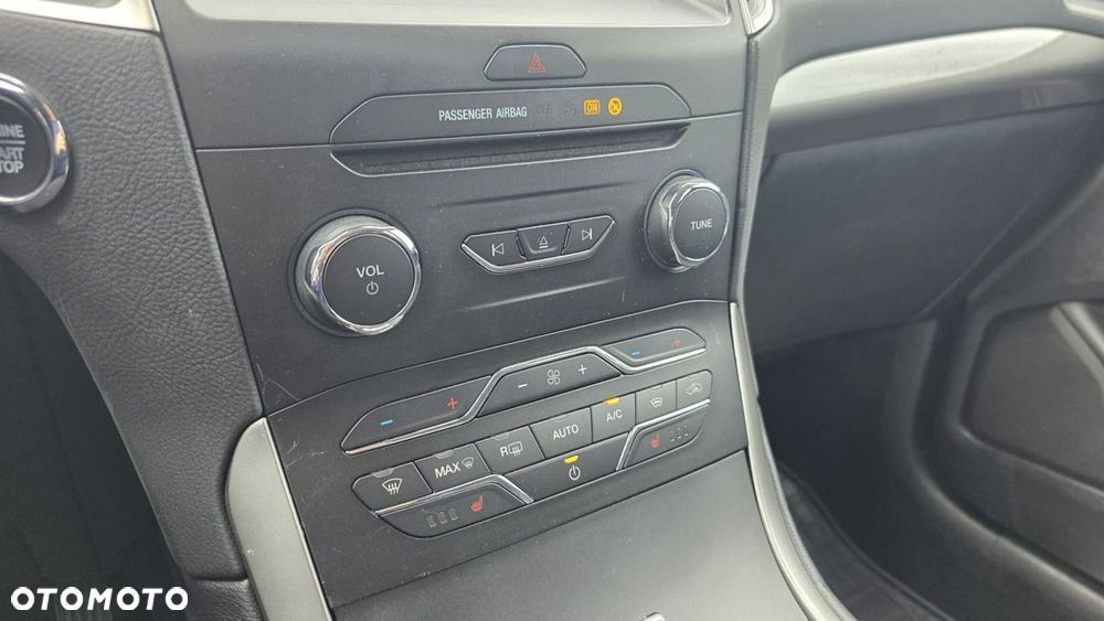 Ford S-Max - 16