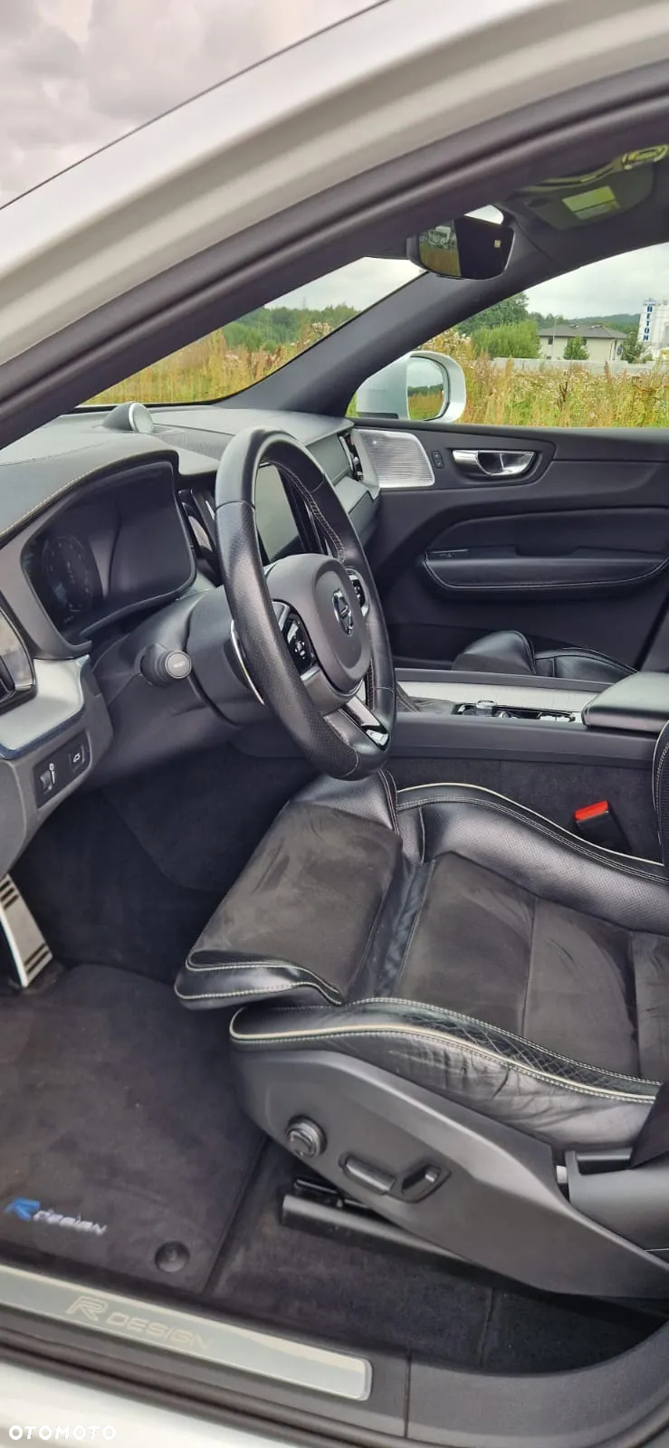 Volvo XC 60 T6 GPF AWD R-Design - 33