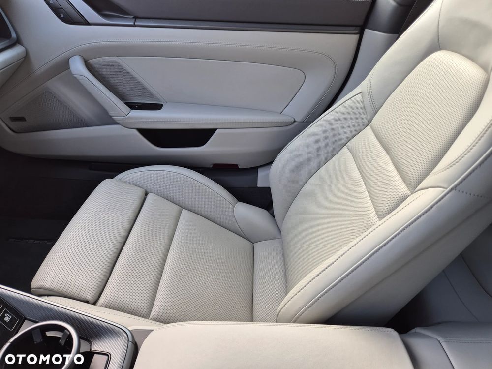 Porsche 911 Carrera PDK - 16