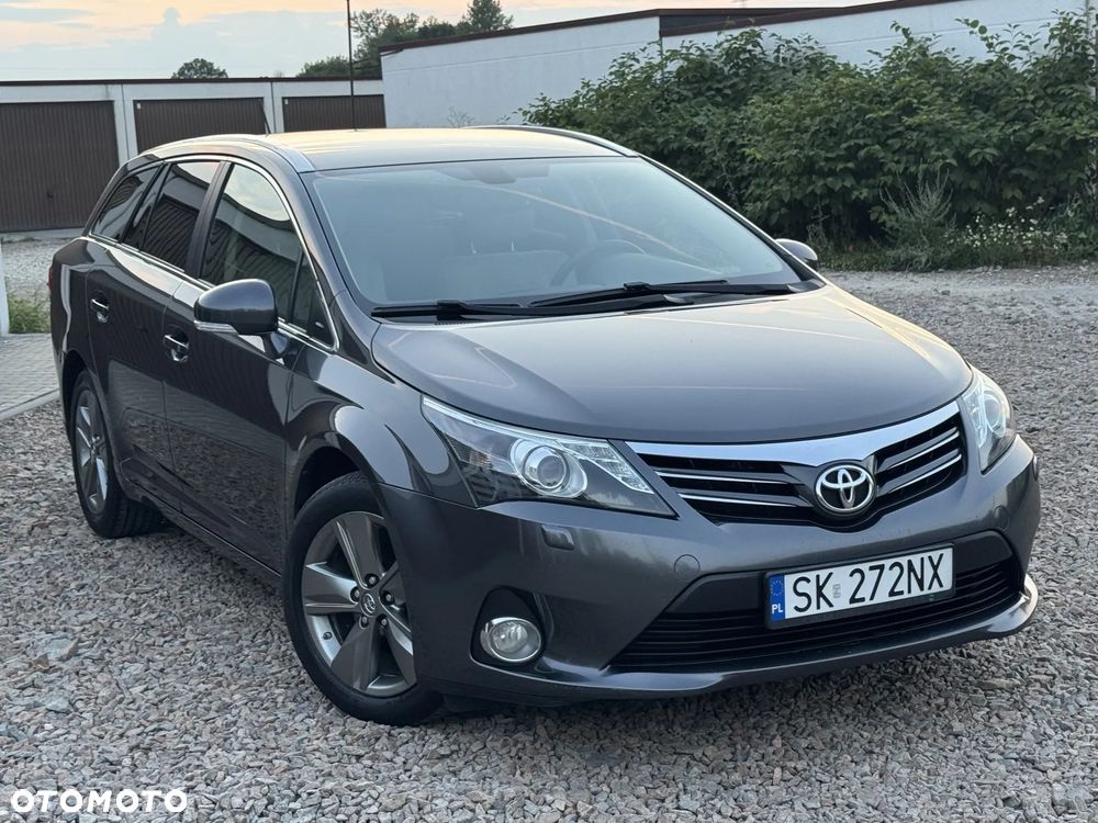 Toyota Avensis - 2
