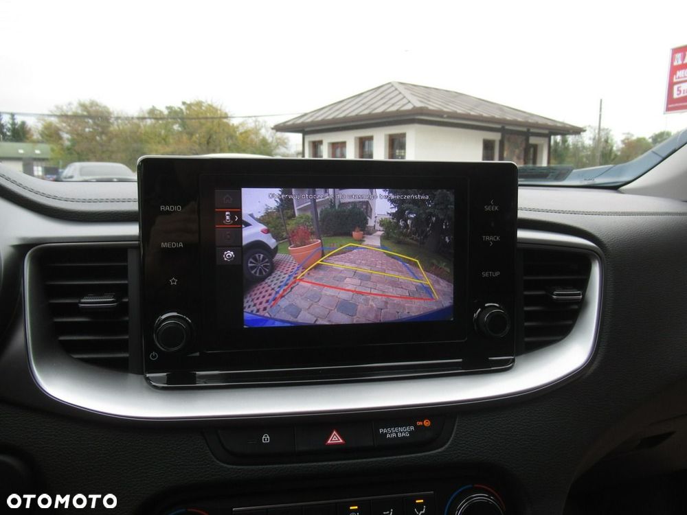 Kia Ceed 1.5 T-GDI M - 19