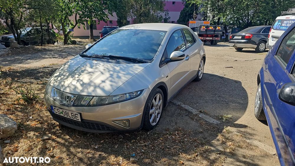 Honda Civic 1.8 SOHC i-VTEC MT Executive - 3