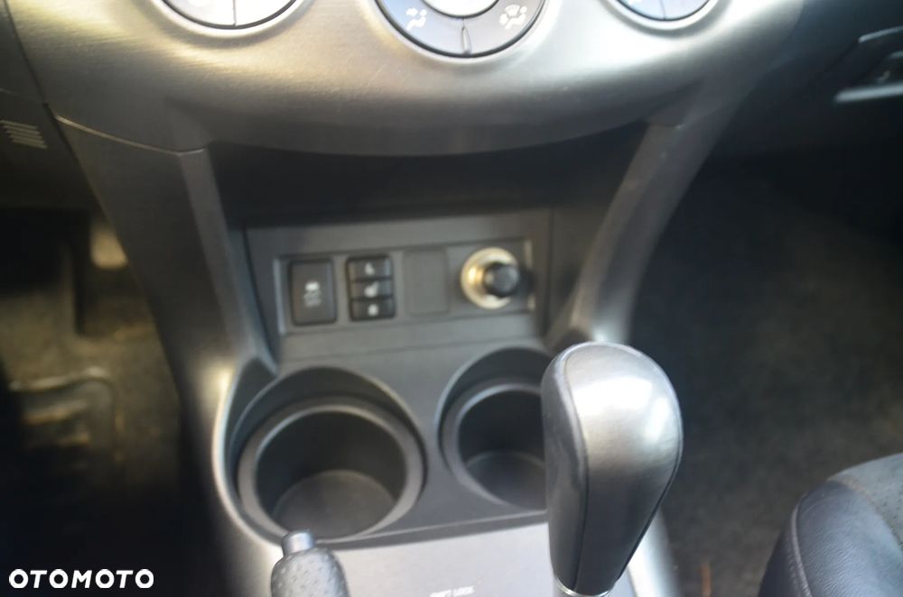 Toyota RAV4 2.0 VVT-i Prestige NAVI MS - 17