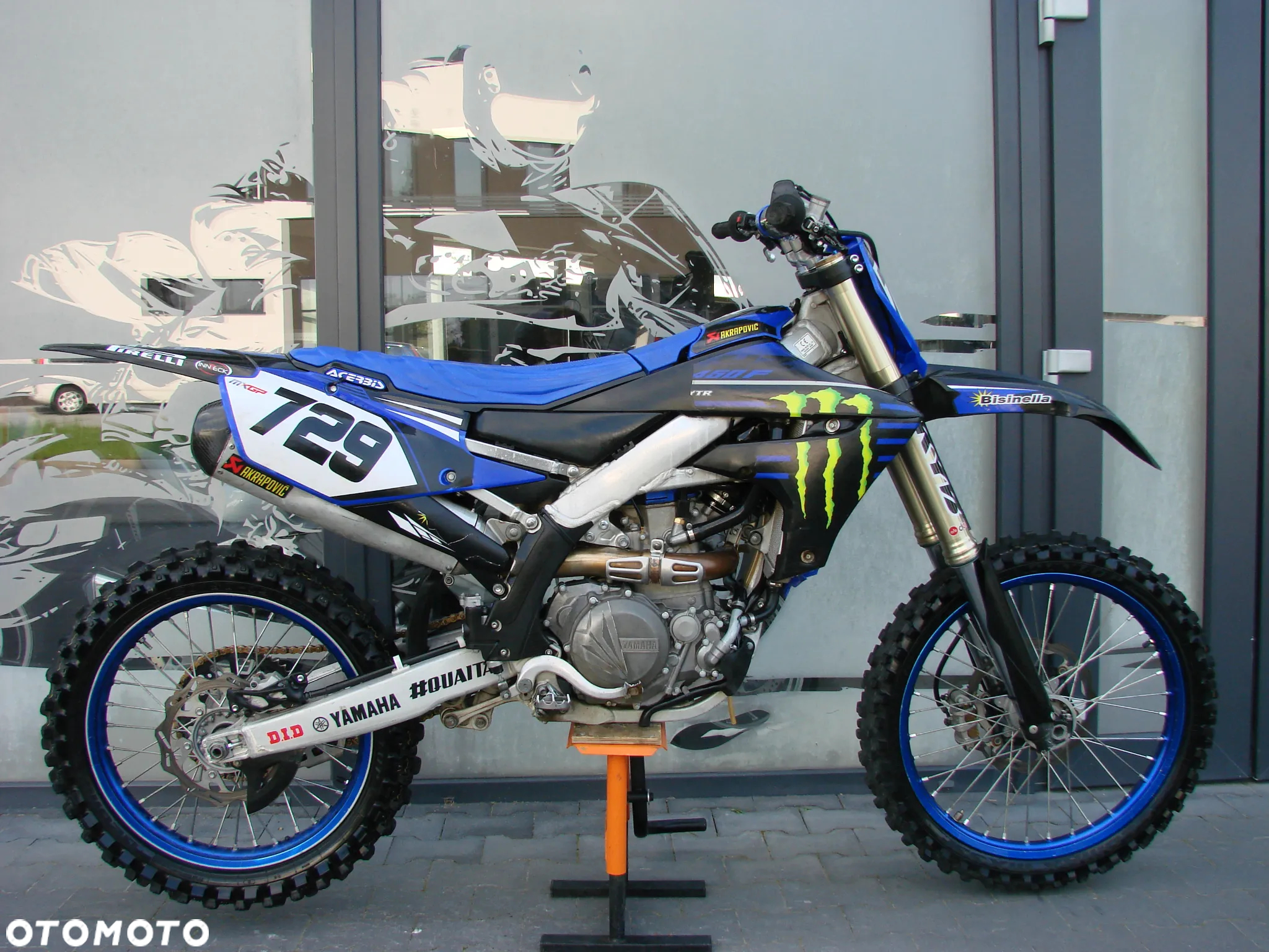 Yamaha YZF - 6