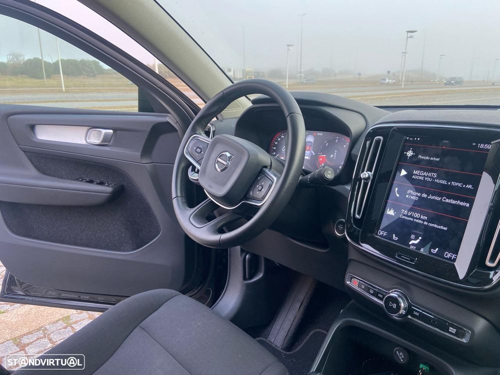 Volvo XC 40 2.0 D3 Momentum Geartronic - 13