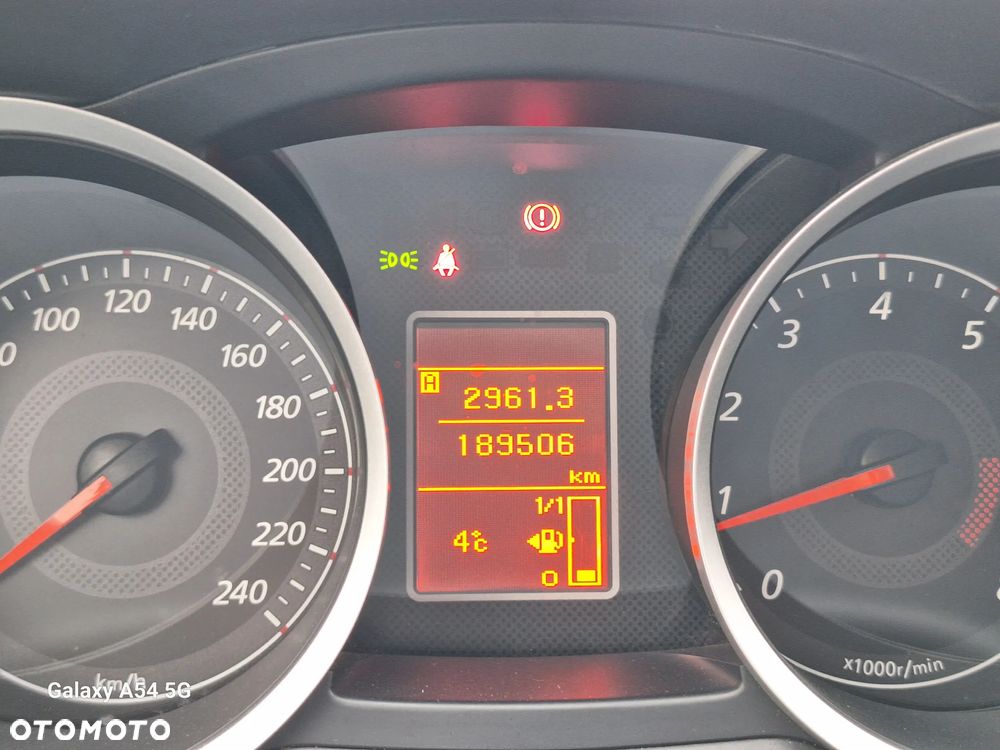 Mitsubishi Lancer 1.5 - 30